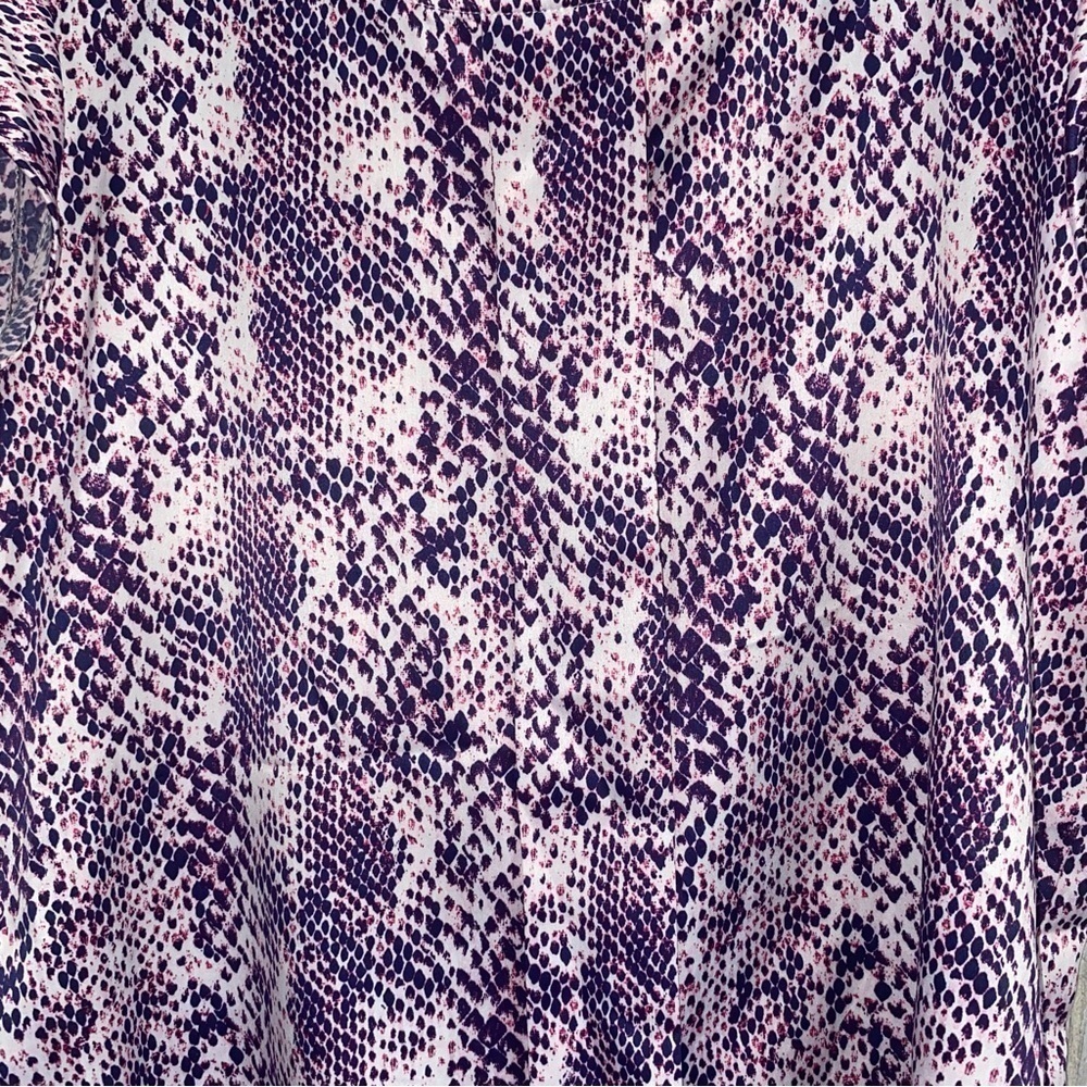 Tahari Purple Pleated Print Blouse - Picture 3 of 5
